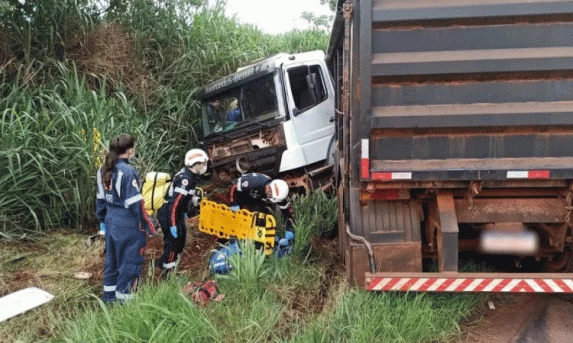 TOLEDO: Dois mortos e dois feridos em grave acidente na PR 317.