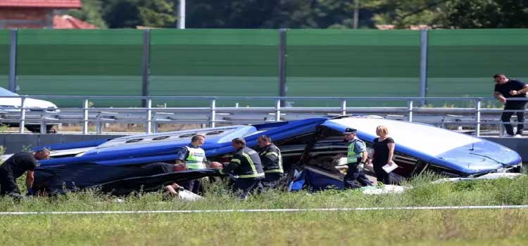 TRAGÉDIA: Acidente de ônibus deixa 12 mortos; outras 30 pessoas ficaram feridas.