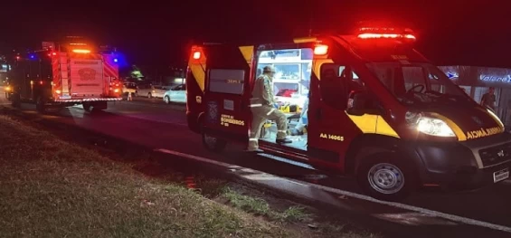 TRÂNSITO: Colisão na BR-277 em Cascavel envolvendo Moto e Veículo com desvio por animal na pista.