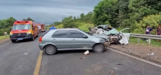 TRÂNSITO: Grave acidente deixa uma pessoa morta e outras feridas na BR 373 em Chopinzinho.