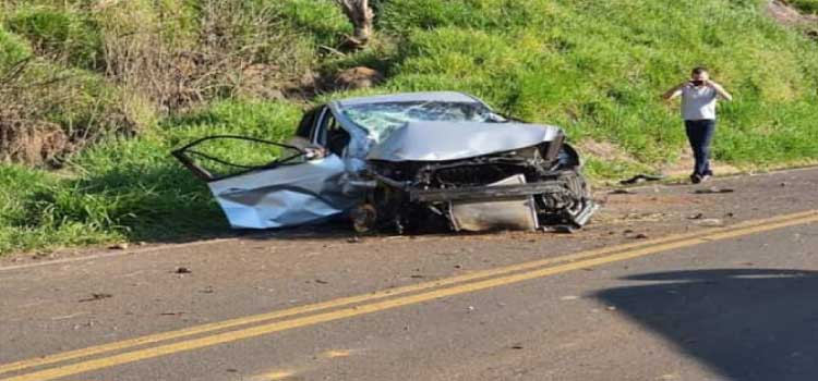 TRÂNSITO: Homem morre após colidir contra árvore em Coronel Vivida.