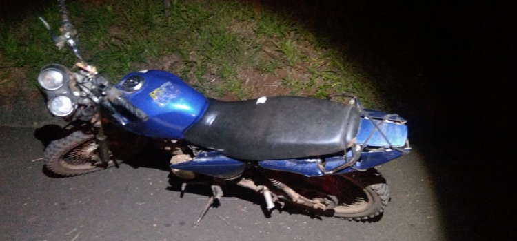 TRÂNSITO: Motociclista sofre queda no Km 504 da rodovia BR 277, próximo ao trevo de acesso a Diamante do Sul.
