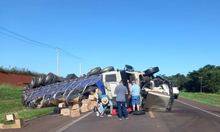 TRÂNSITO: Grave acidente provoca a morte de um homem na Br 277 próximo a Céu Azul.