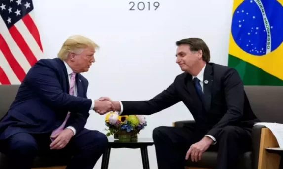 Trump volta a defender 'grande' Bolsonaro e pede que deixem ex-presidente em paz