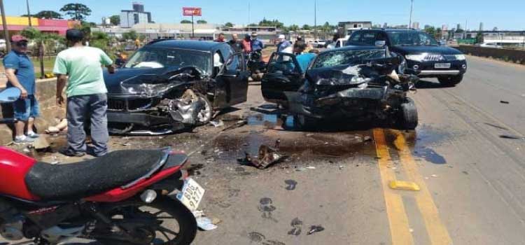 TRÂNSITO: Grave acidente deixa 3 feridos na BR-277 em Guarapuava