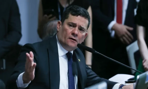 TSE marca julgamento de recursos que pedem cassação de Sergio Moro.