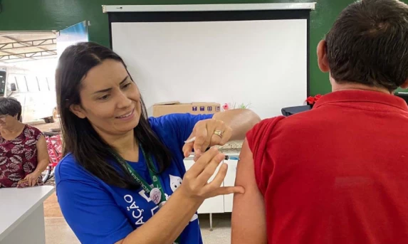 Vacinação contra a gripe é liberada para toda a população a partir de seis meses de idade.