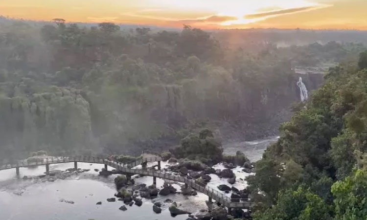 Volume de água nas Cataratas do Iguaçu está abaixo do normal